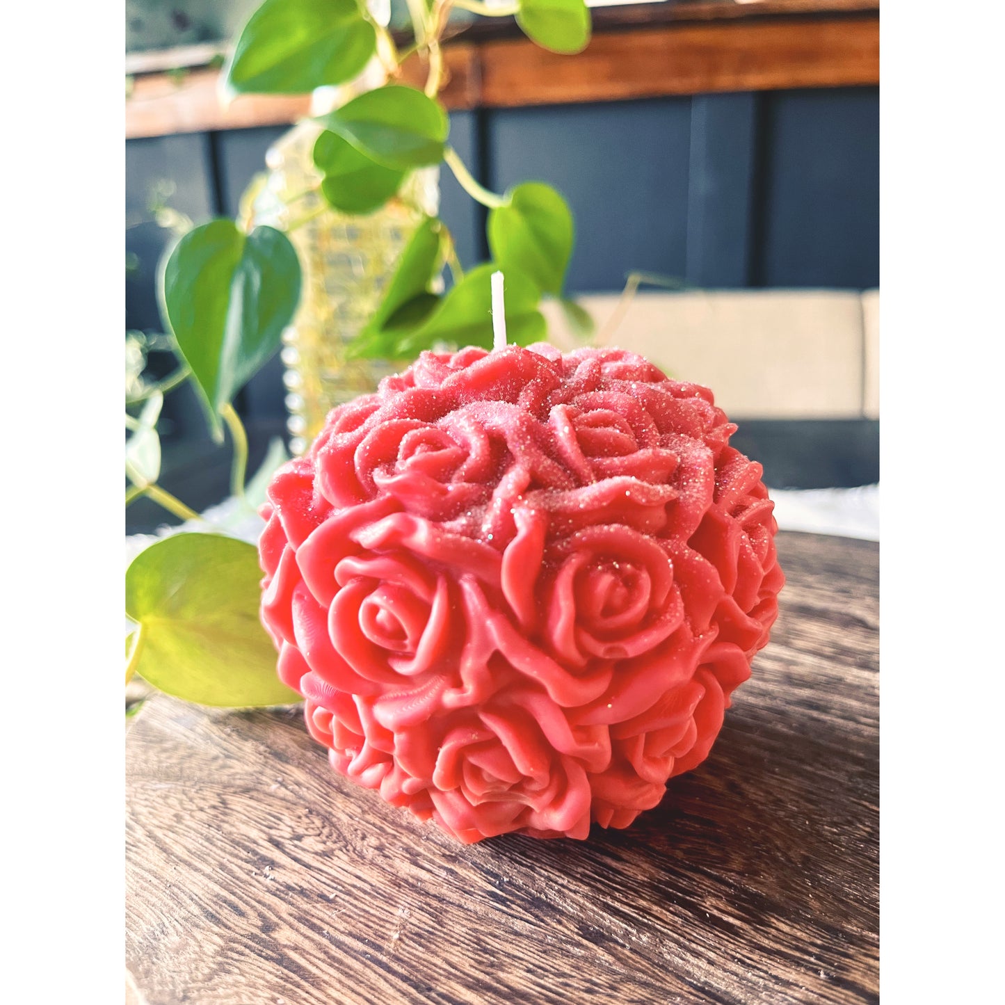 Soft Red Rose Bunch Candle